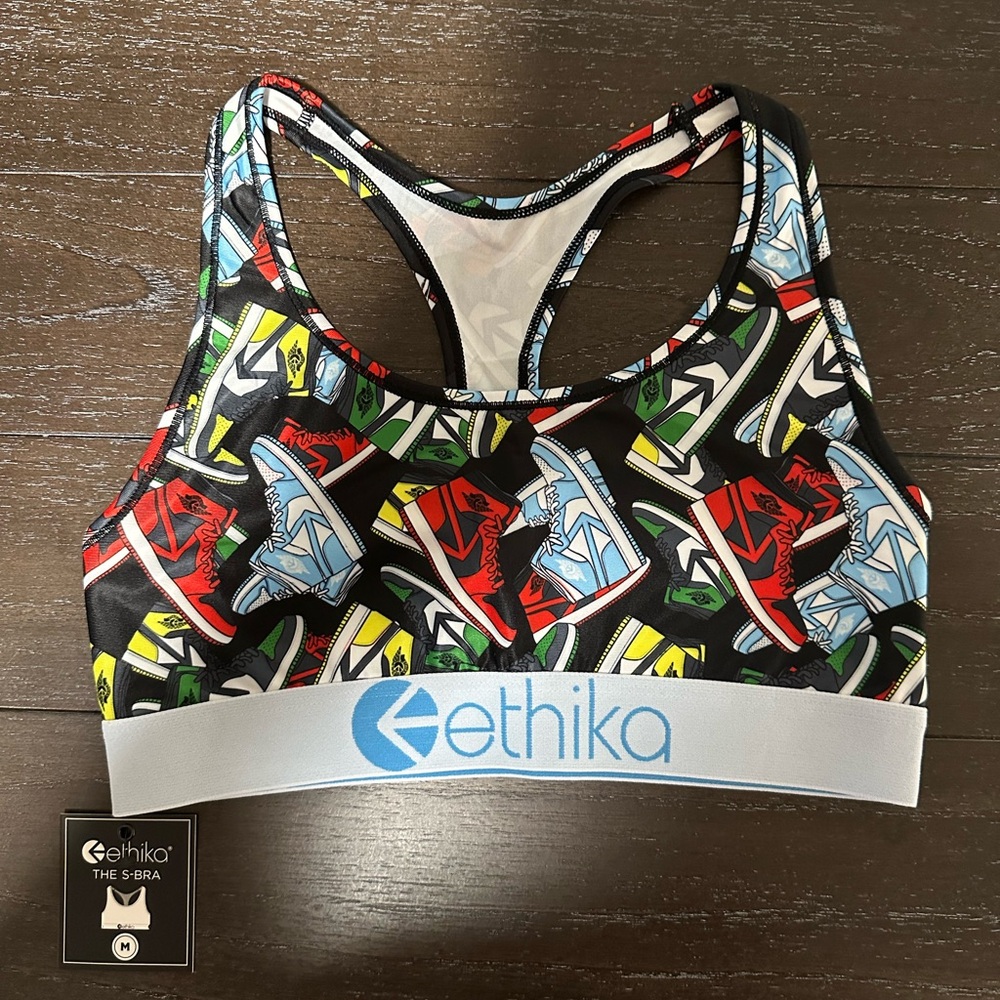 Woman’s ethika top